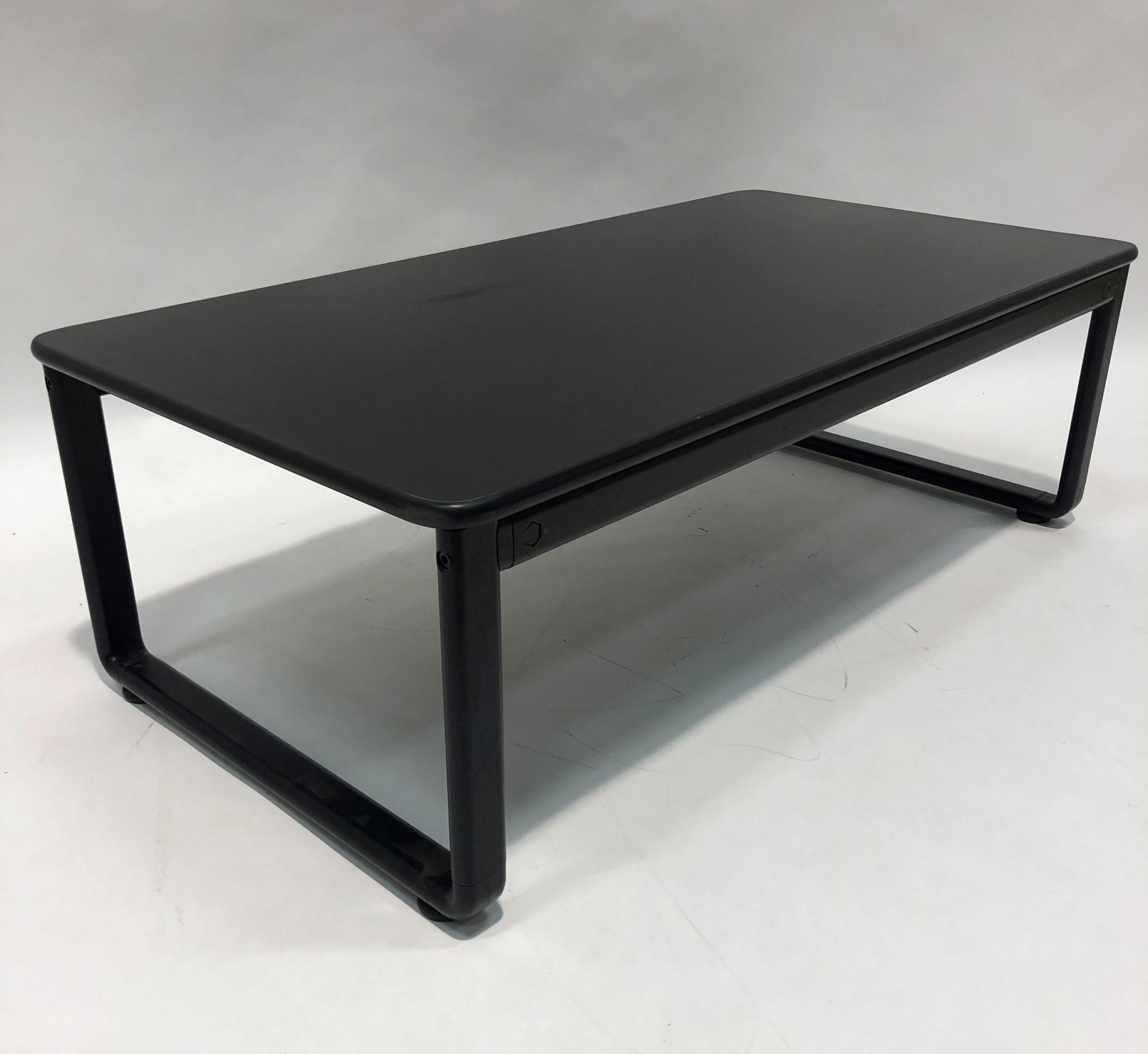Salon table AMADEO USED