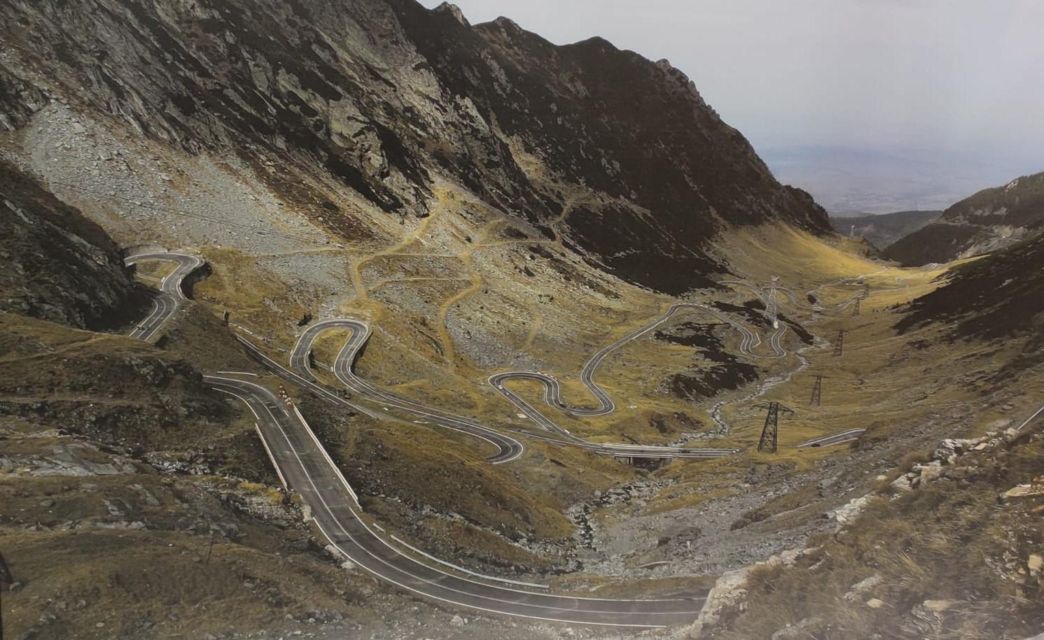 Picture MOUNTAIN ROAD